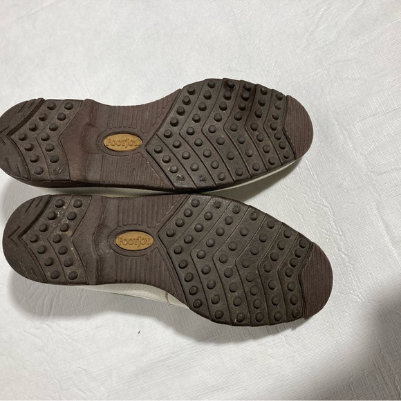 Footjoy Softjoys 98512 Golf shoes white tan leather spike less size 7.5 - Picture 8 of 11